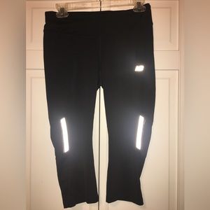 New Balance Black Capri Leggings with Mesh. Size Medium.